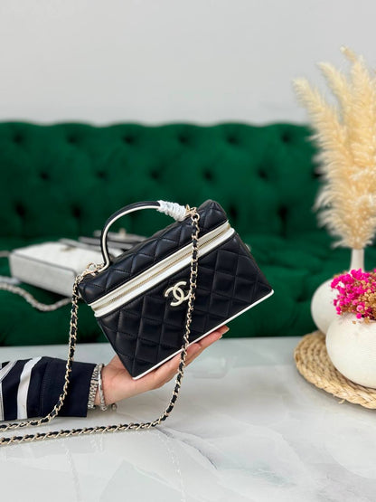 Chanel  ✨💥
Available original box 📦 
With full packing 🎀🎀
Super high quality 💥💥
For Price 👇 WhatsApp✅
0568585901 
0507557372
0552275751 Owner Zain 👌

Zain283
♥️♥️♥️