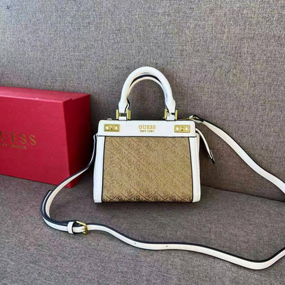 Bags

95 dhs✅

with box
🎁🎁🎁

Zain26
♥️♥️♥️