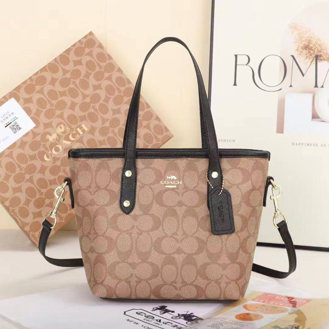 Coach 
80 dhs✅

with box🎁🎁🎁

Zain42
♥️♥️♥️