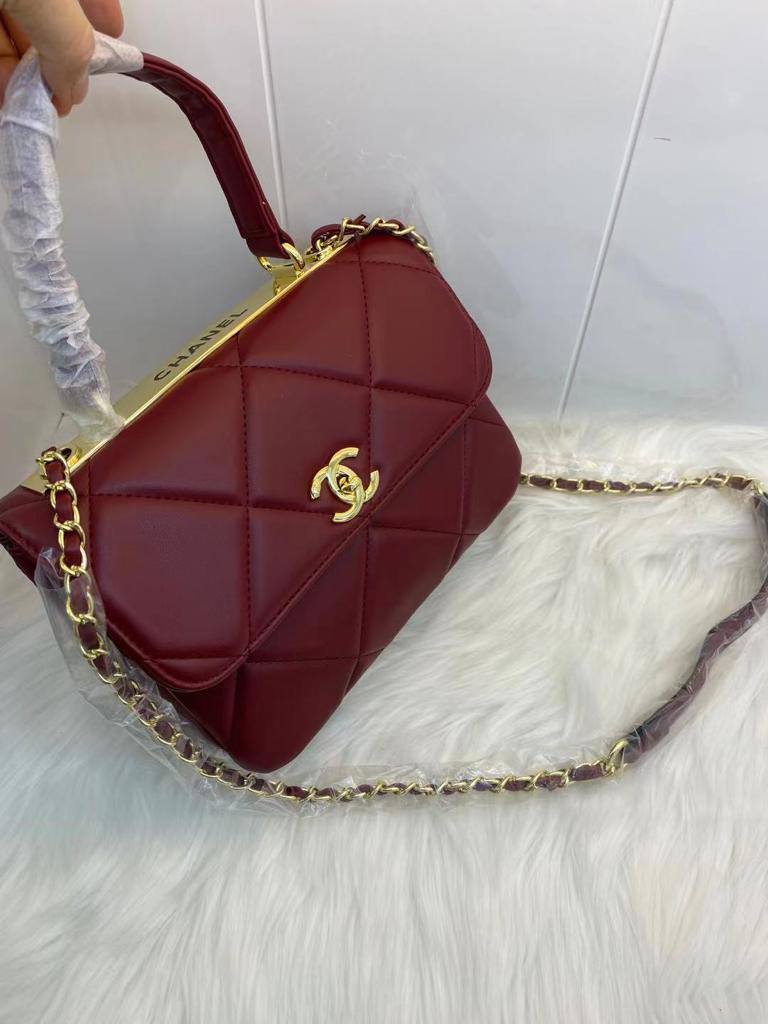 Chanel
105 dhs🪙🌨️
high quality  24cm

Zain26
♥️♥️♥️
