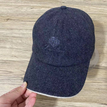 CASHMERE 
LORO PIANA 
MENS CAP 🧢 
FREE SIZE 
120 dhs❤️

Zain88
♥️♥️♥️
