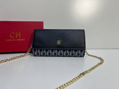 Coach - CH - DKNY
85 dhs❣️
with box
🎁🎁🎁

size 19×5×11cm

Zain41
♥️♥️♥️