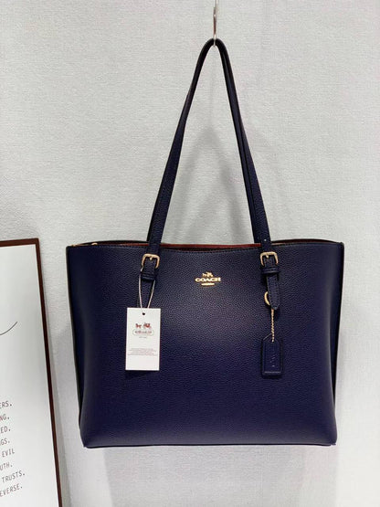 Coach
Best quality
105 dhs❤️
size 41cm

Zain158
♥️♥️♥️