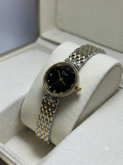 Dior   
55 dhs🇦🇪🇦🇪

Zain29
♥️♥️♥️