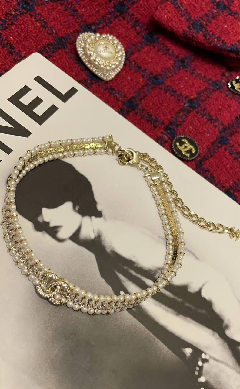 Chanel set
Choker necklace 
Bracelet 
Master quality 🪎

145 dhs🇦🇪🇦🇪  normal box 📦

Zain48
♥️♥️♥️