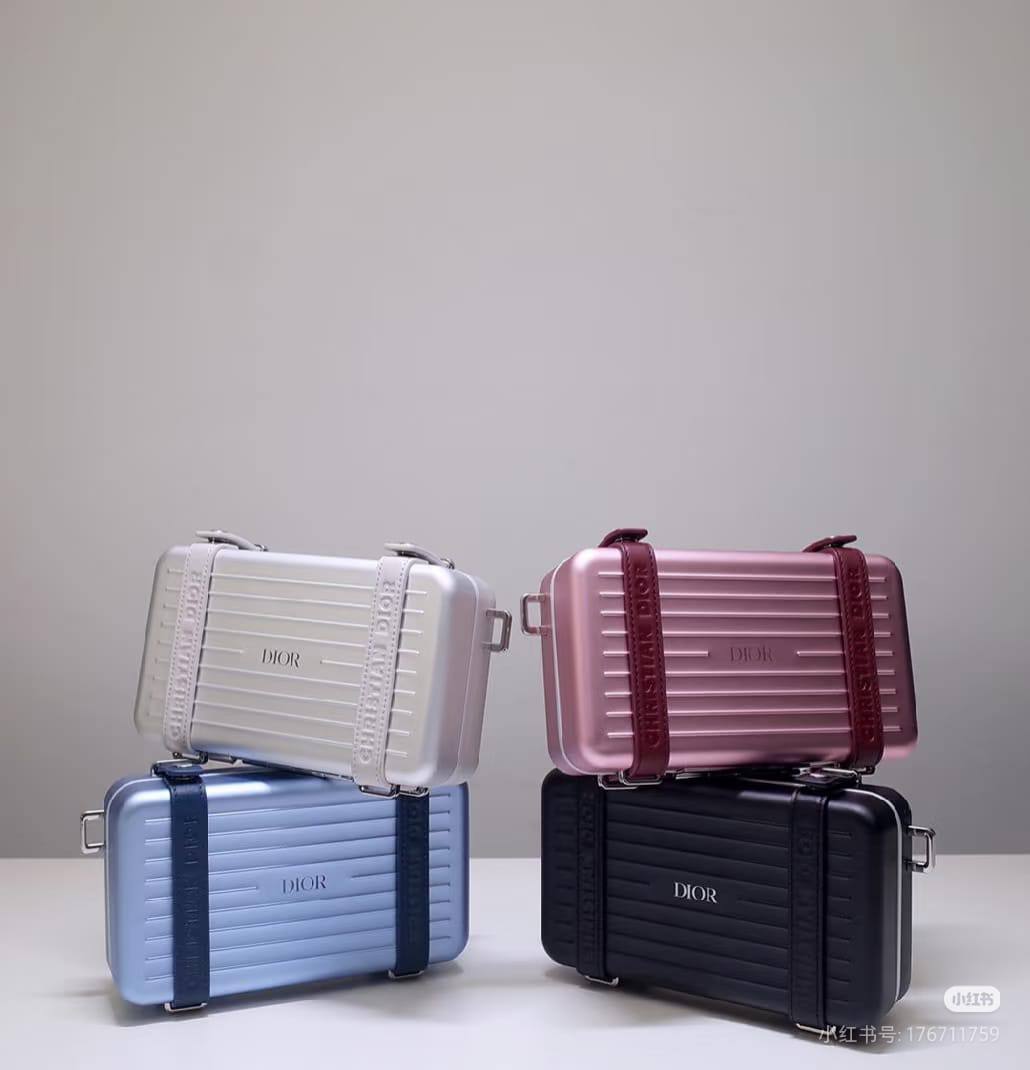 Rimowa Dior
Master
260 dhs🇦🇪

Zain10
♥️♥️♥️