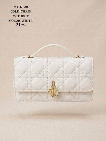 Dior
ᴍʏ ᴅɪᴏʀ ᴍɪɴɪ ʙᴀɢ
ᴛᴏᴘ ʜᴀɴᴅʟᴇ/ ɢᴏʟᴅᴇɴ ᴄʜᴀɪɴ
ᴡɪᴛʜʙᴏx
🎁🎁🎁
ʟᴀᴍʙsᴋɪɴ ᴍᴀᴛᴇʀɪᴀʟ
sɪᴢᴇ:𝟐𝟏ᴄᴍ
110 dhs✅

Zain56
♥️♥️♥️