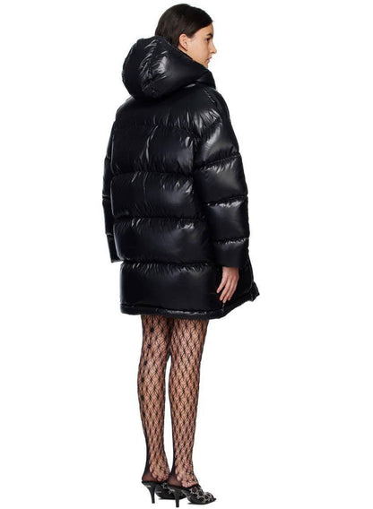 *New collections 💕💕   
350 dhs🪙🌨️
*good  quality  
*Sizes:S M L xl* 
*AVAILABL winter jacket

Zain231
♥️♥️♥️