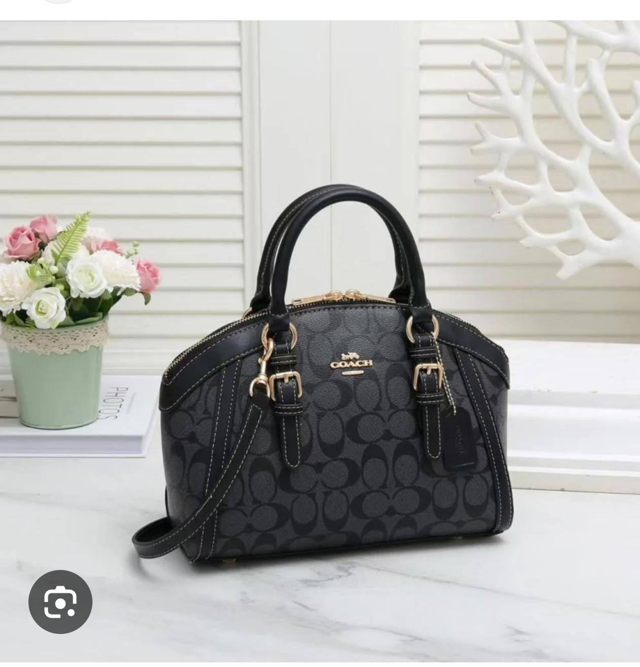 COACH 
GOOD QUALITY 
110 dhs❣️

Zain200
♥️♥️♥️