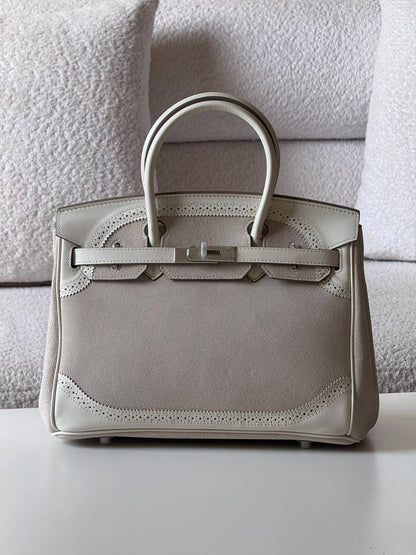 Hermes
Birkin 30cm💥Master quality ✅with box📦
740 dhs✅

Zain52
♥️♥️♥️