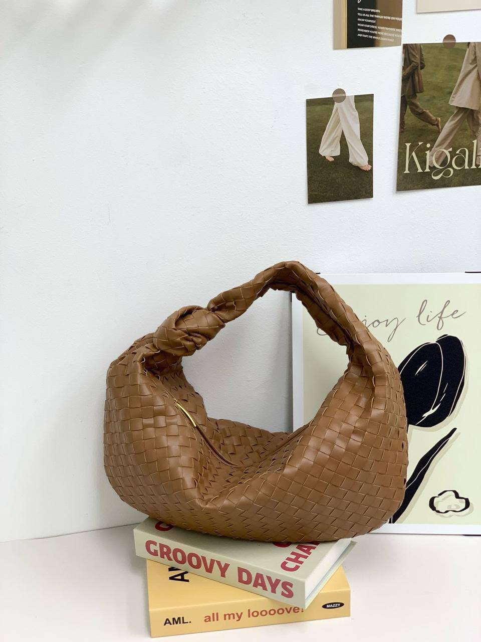 Bottega

re stock 
45cm🥰🥰

380 dhs🇦🇪🇦🇪

Zain228
♥️♥️♥️