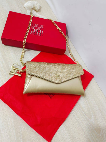 Aigner

55 dhs 🇦🇪🇦🇪🇦🇪

size 20cm

with box
Zain26
♥️♥️♥️