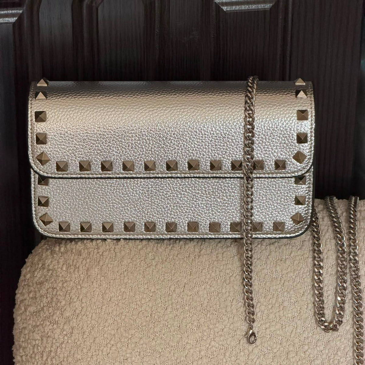 Valentino 


230 dhs

Zain134
♥️♥️🇦🇪