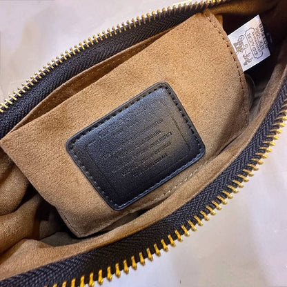 COACH 
GOOD QUALITY WITH BOX 
95 dhs🇦🇪🇦🇪

Zain295
♥️♥️♥️