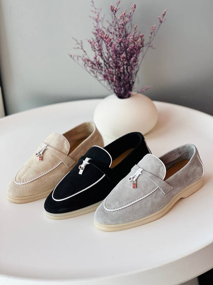 Hermes ✨⭐️
Size 36-41
_Super master high quality_🪡
450 dhs💛

Zain176
♥️♥️♥️