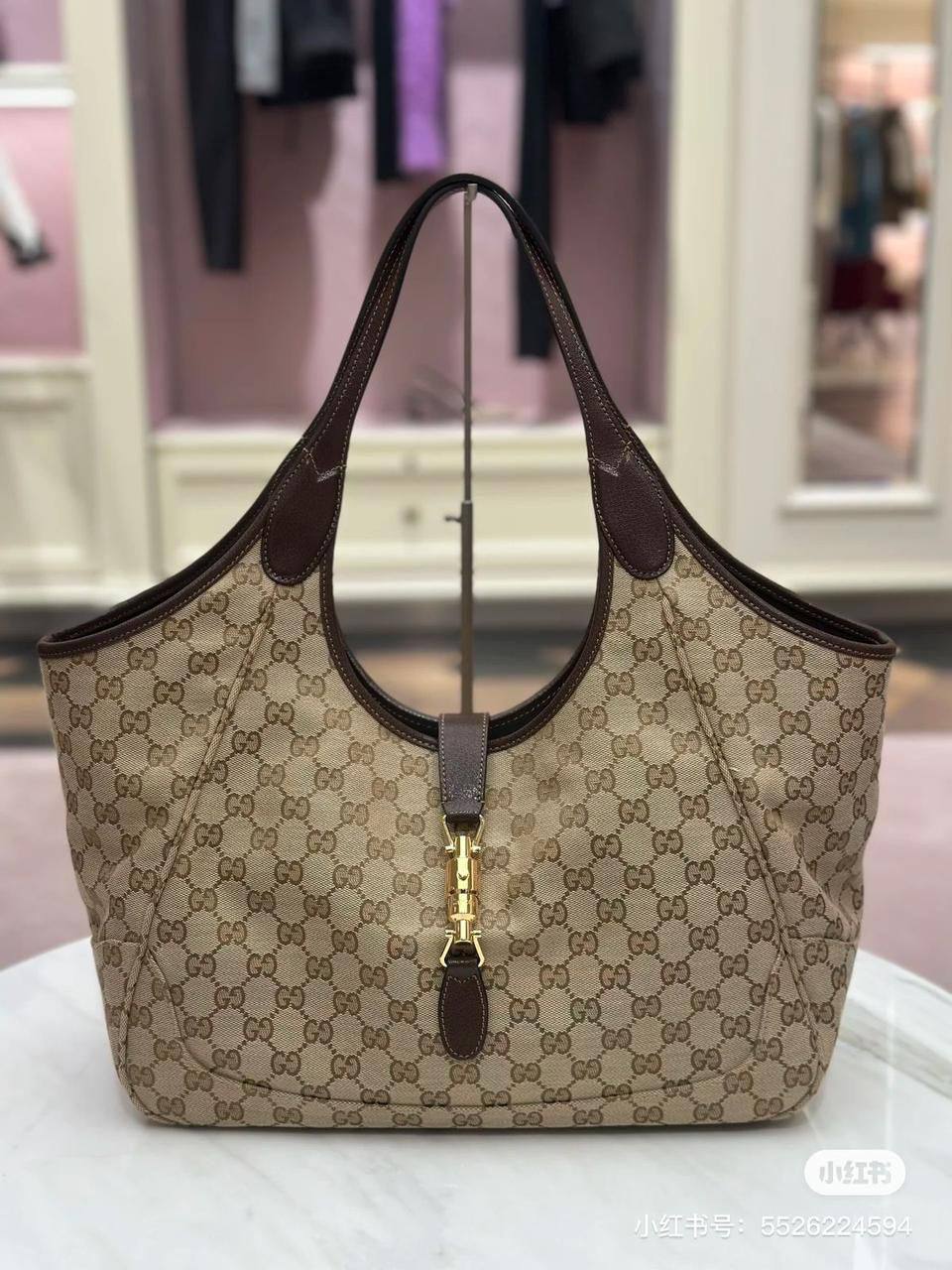 Gucci 
Master
Small 260 DHS👑
Big 270 dhs👑

Zain228
♥️♥️♥️