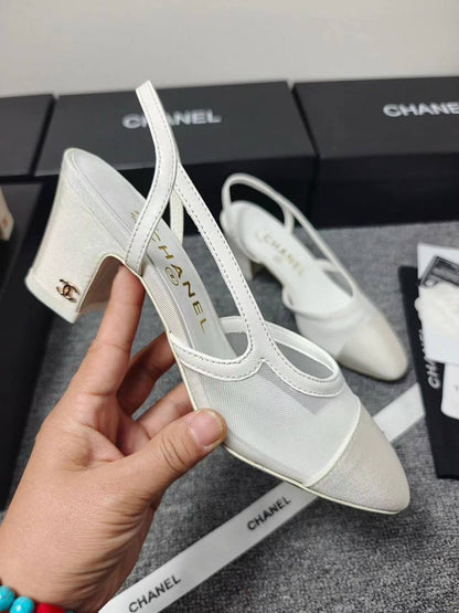 Chanel 
High quality🤗
SIZE  ……… 36-42🥳
340 dhs✅

Zain119
♥️♥️♥️