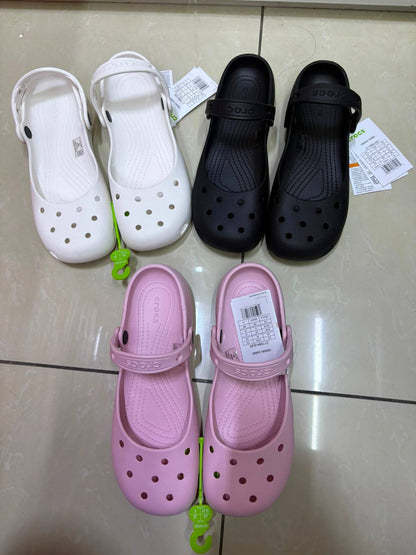 Crocs
w5 to w9
50 dhs✅

Zain145
♥️♥️♥️