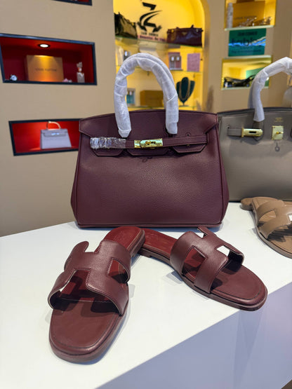 Hermes offer

Bag 30 cm
Slipper 36-41

185 dhs

Zaincornerstore

اطلبوها من الوتس المثبت في الأعلى👆🏻👆🏻

تواصلو معنا 👈🏻 Zain 
For order WhatsApp pinned 👆🏻

♥️♥️♥️