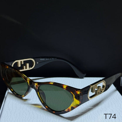 *Sunglasses 🕶️*
Copy one❣️
good quality 💯
With master box 🗃️ 
50 dhs🗽

Zain216
♥️♥️♥️