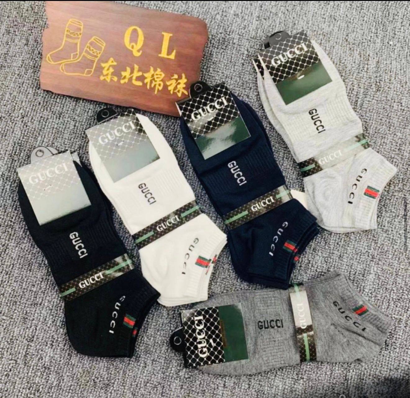 Socks
One packet
30 dhs🌺

Zain93
♥️♥️♥️