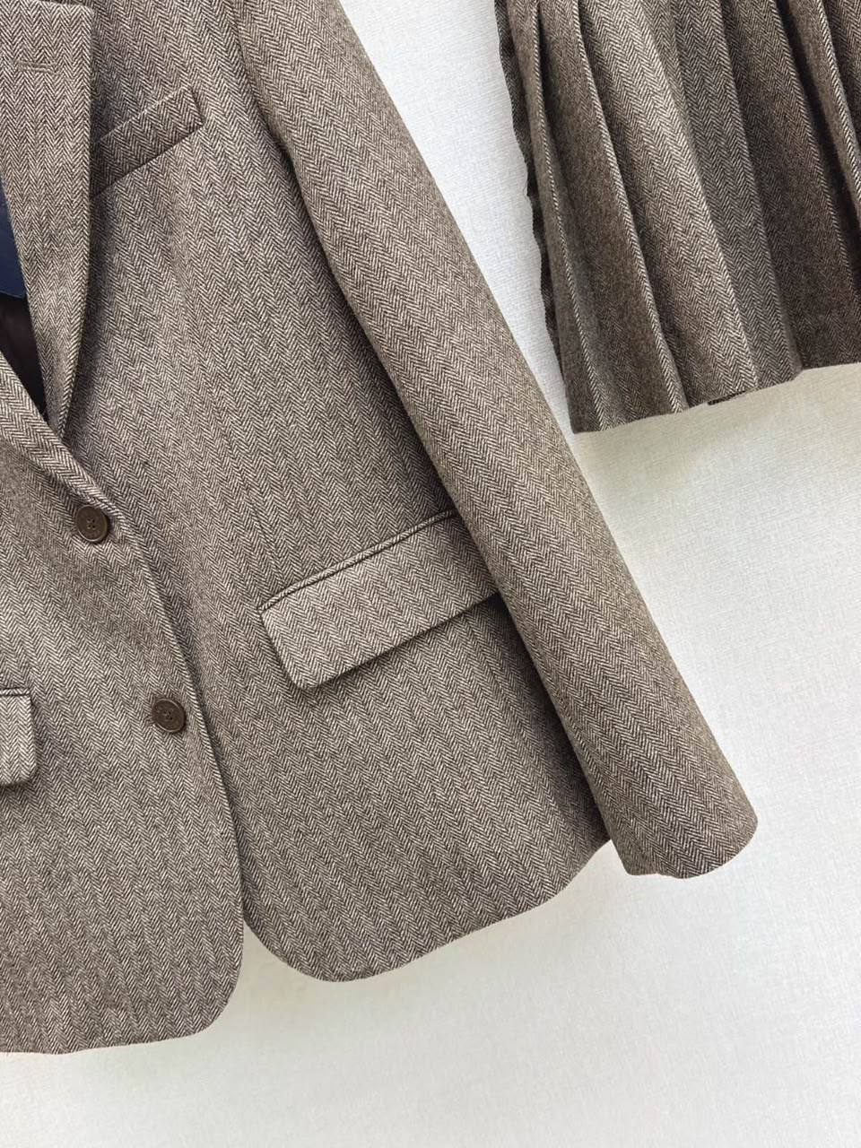 *New collections*                                                
PRADA
*Super Master quality*
*Sizes: S M L* 
700 dhs🇦🇪🇦🇪

Zain308
♥️♥️♥️