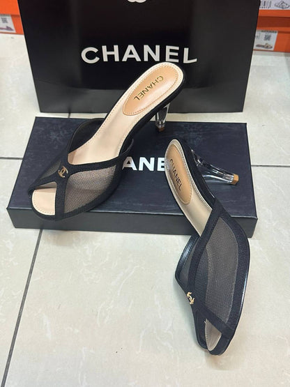 Chanel 

Size 36 to 41 

110 dhs🪙🌨️

Zain103
♥️♥️♥️