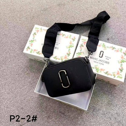 Marc Jacobs
85 dhs💓
with box

Zain26
♥️♥️♥️