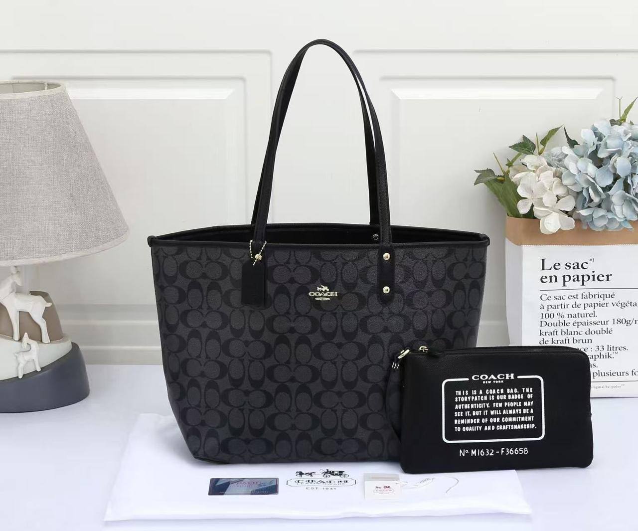 COACH 
 GOOD QUALITY 
DOUBLE  FACE  
120 dhs✅

Zain17
♥️♥️♥️