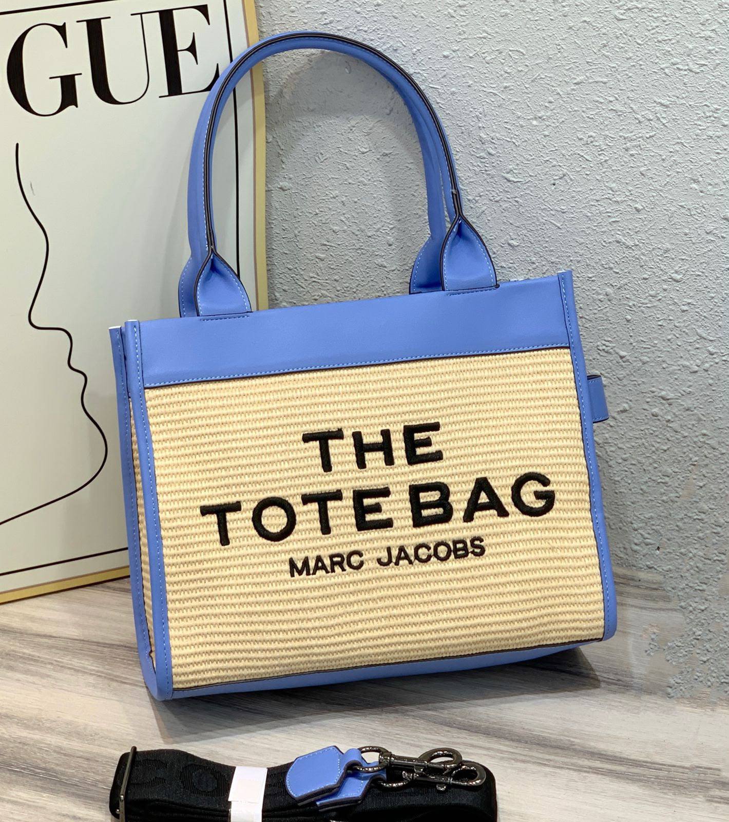 MARC JACOBS 
THE TOTE BAG 
GOOD QUALITY 
100 dhs✅

Zain295
♥️♥️♥️
