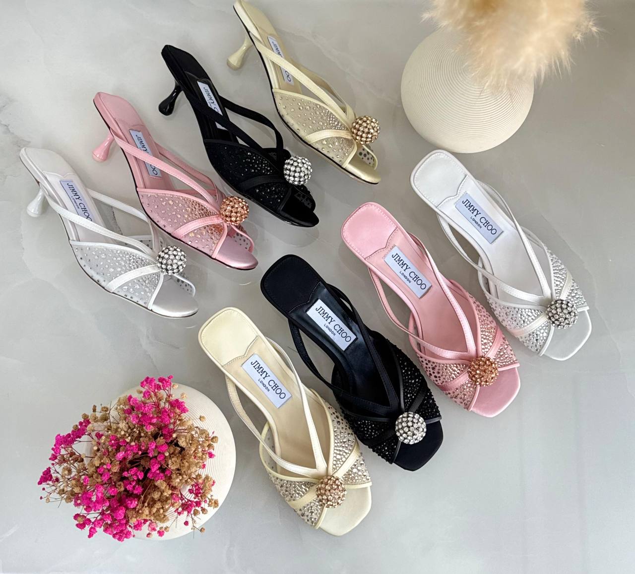 Jimmy choo 
Vip quality 
Size:36to41
450 dhs✅

Zain113
♥️♥️♥️