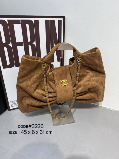 CHANEL ʙᴏᴡ ʙᴀɢ
ᴛᴏᴛᴇ sʜᴏᴜʟᴅᴇʀ ʙᴀɢ
sᴜᴀᴅᴇ, ᴅᴇɴɪᴍ, ʟᴀᴍʙsᴋɪɴ ᴍᴀᴛᴇʀɪᴀʟ
ɢᴏʟᴅ ʜᴀʀᴅᴡᴀʀᴇ
ᴄʜᴀɪɴ ʙᴇʟᴛ sᴛʀᴀᴘ
sɪᴢᴇ: 45 cm

80 dhs🪙🌨️

Zain31
♥️♥️♥️