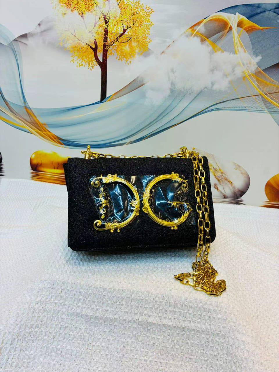 D&G
Best quality
Whith box’s
🎁🎁🎁

85 dhs✅
size 20cm

Zain158
♥️♥️♥️