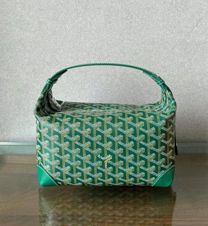 Goyard 
good quality 
with box 
🎁🎁🎁

120 dhs✅

Size : 25cm

Zain295
♥️♥️♥️