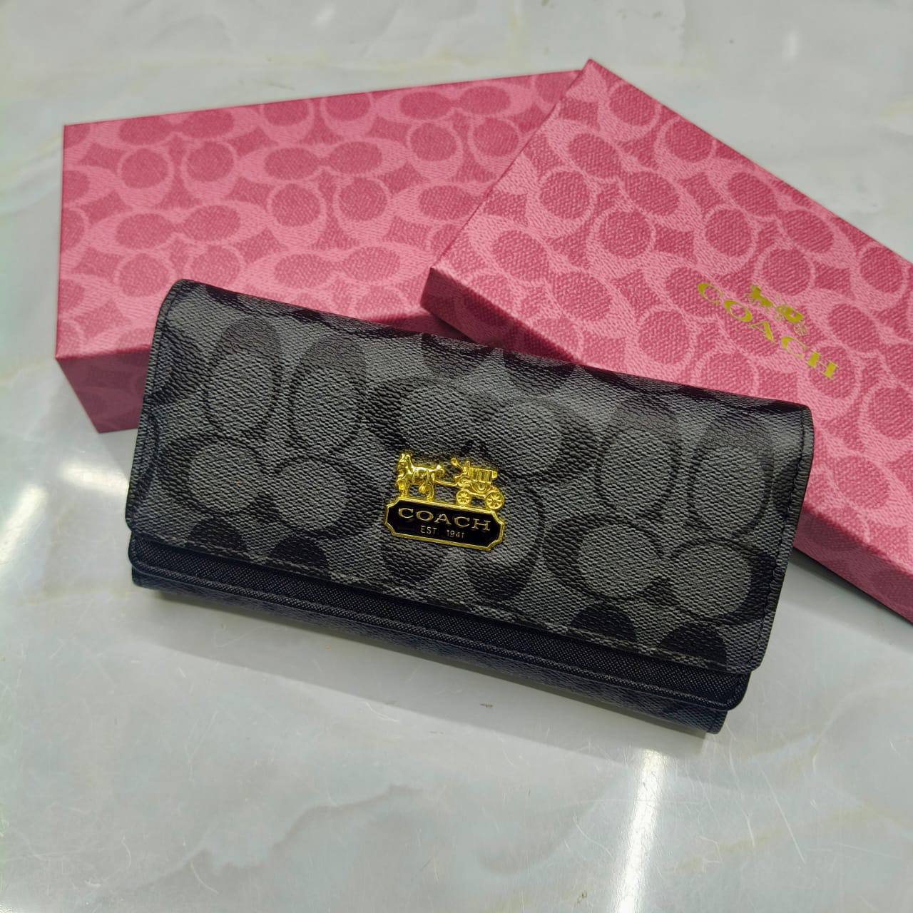 TRI-FOLD 𝗟𝗢𝗡𝗚 WALLET

WITH BOX
🎁🎁🎁

30 dhs🪙🌨️

Zain31
♥️♥️♥️