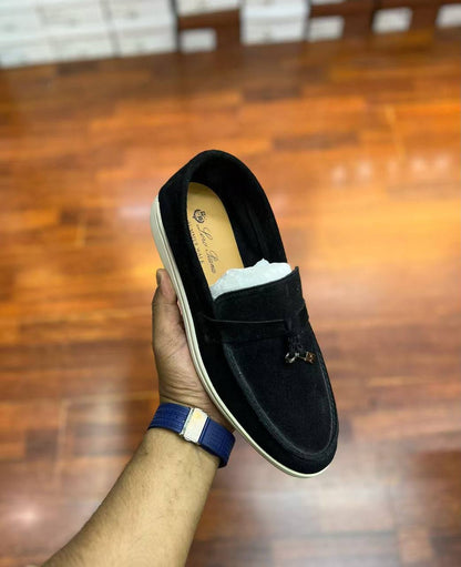 Lora Piana Shoes, 
New Arrived 
Size 36 To 41
130 dhs✅

Zain120
♥️♥️♥️