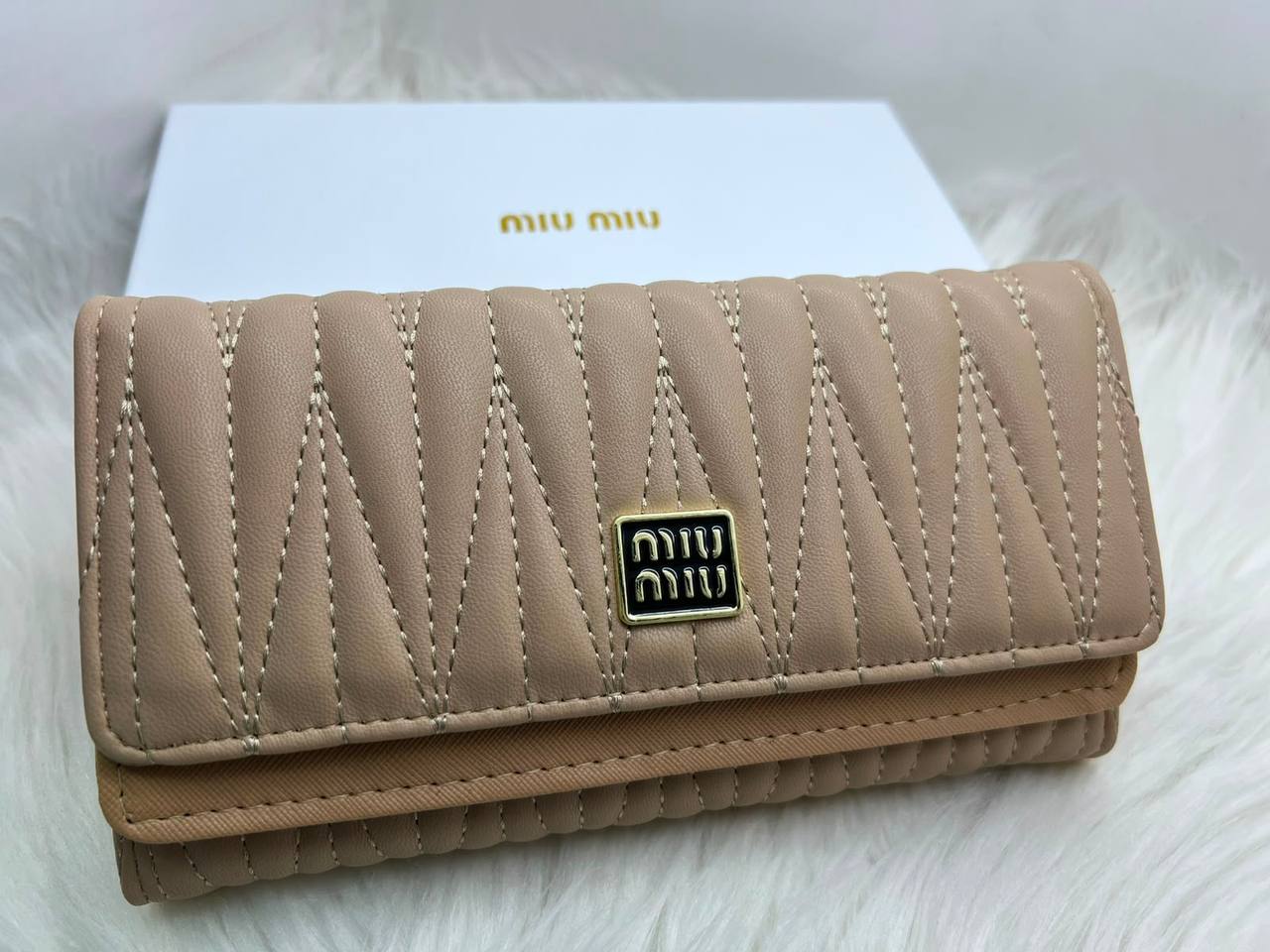 Wallets
45 dhs🇦🇪🇦🇪
with box

Zain182
♥️♥️♥️
