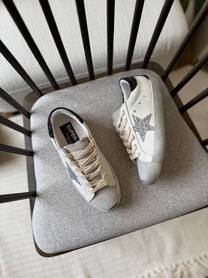 Golden Goose
𝑮𝑶𝑳𝑫𝑬𝑵 𝑮𝑶𝑶𝑺𝑬
𝑨𝑨𝑨 𝑸𝒖𝒂𝒍𝒊𝒕𝒚
𝑺𝒊𝒛𝒆 𝟑5 𝒕𝒐 𝟒2 
450 dhs✅

Zain81
♥️♥️♥️