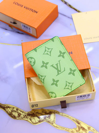 LV WALLET 

WITH BOX
🎁🎁🎁

45 dhs❣️

Zain58
♥️♥️♥️