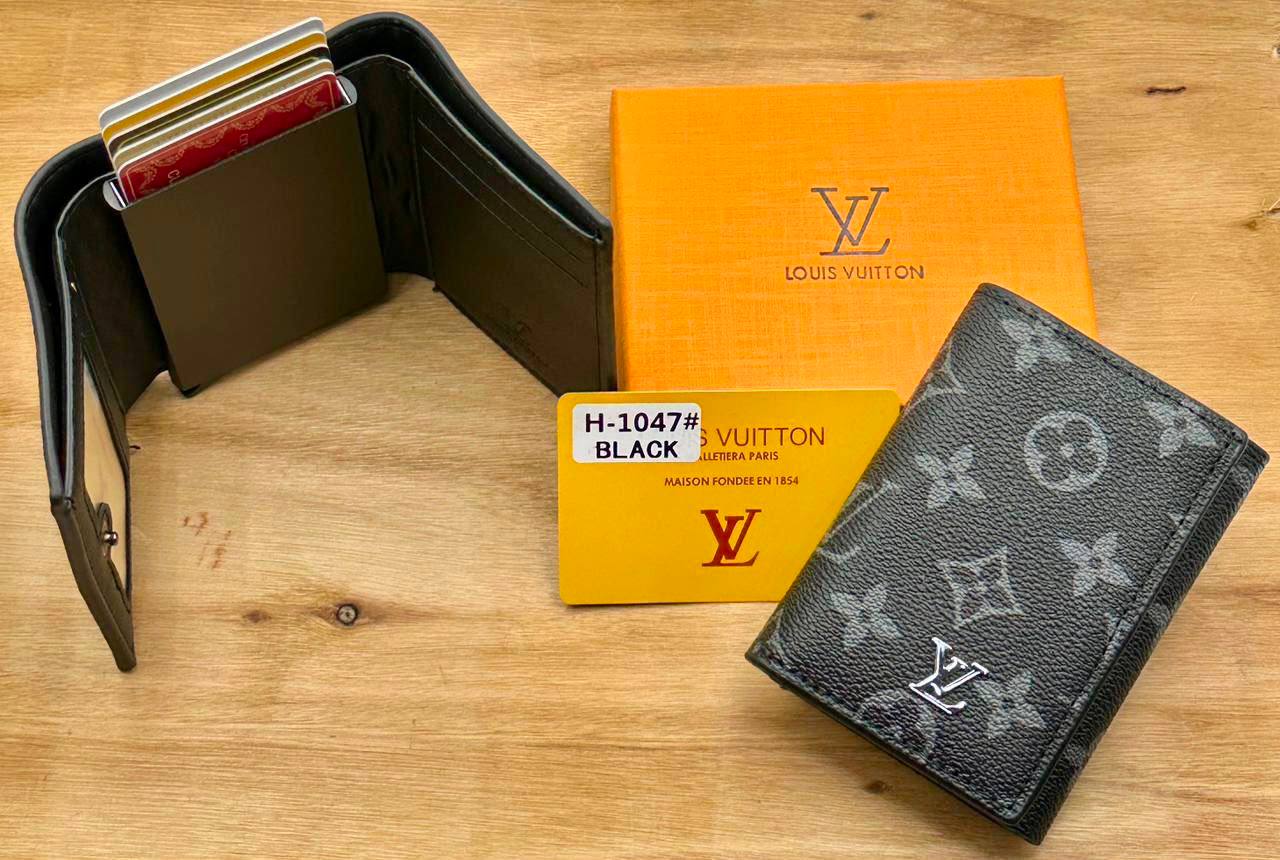 Men Wallet
55 dhs✅

Zain29
♥️♥️♥️