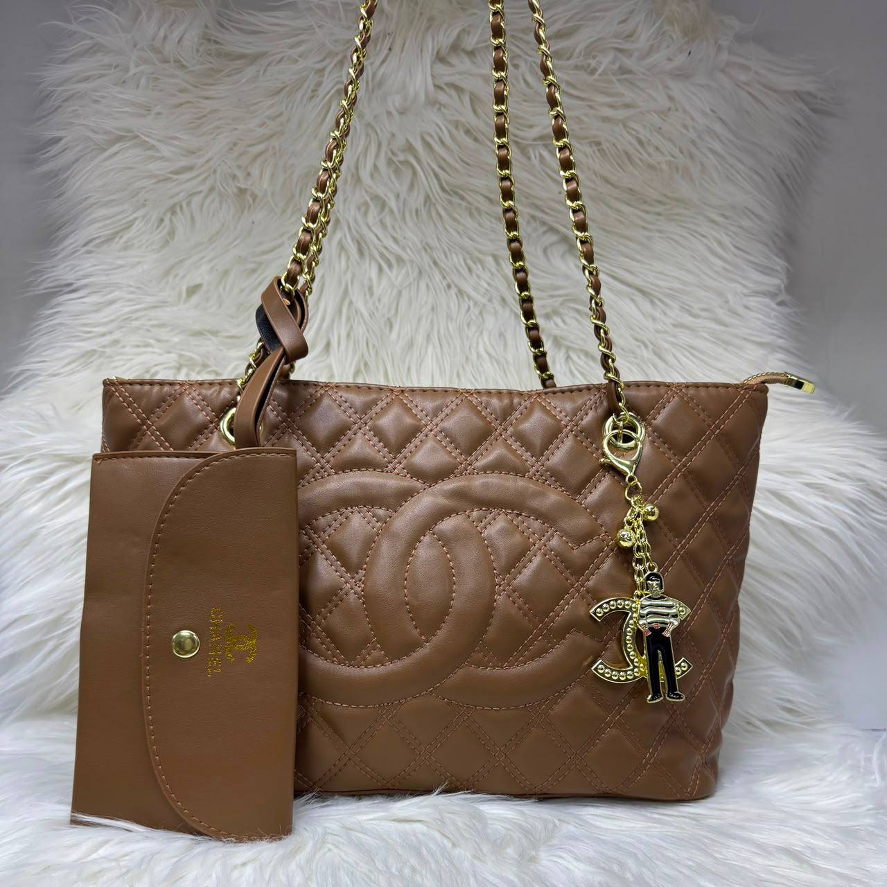 Chanel
2in1

With box 
🎁🎁🎁

75 dhs💓

Zain50
♥️♥️♥️