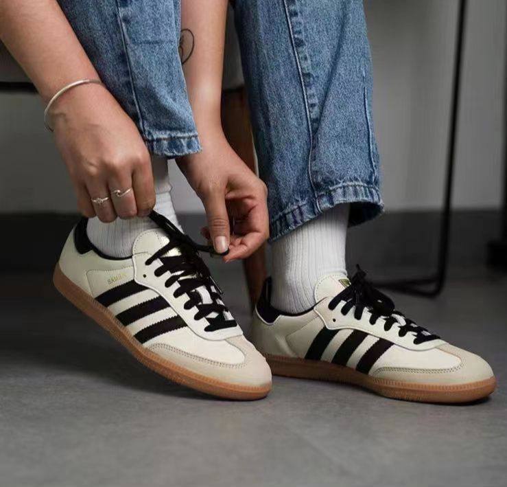 Samba
Size 36 to 45
60 dhs💓

Zain05
♥️♥️♥️