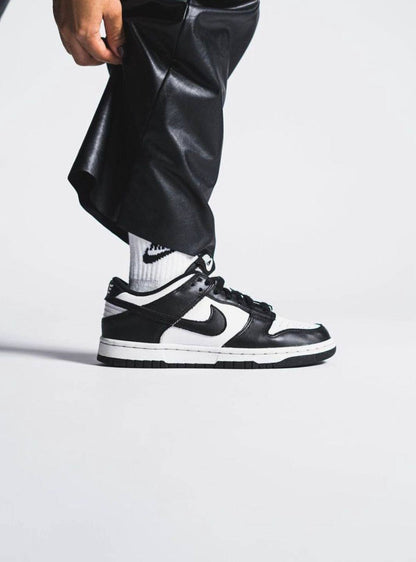 Nike Dunk Low Retro "Black / White - Panda"🖤🤍
36-45 AVAILABLE 
210 dhs🪙🌨️

Zain242
♥️♥️♥️