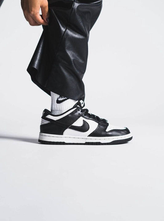 Nike Dunk Low Retro "Black / White - Panda"🖤🤍
36-45 AVAILABLE 
210 dhs🪙🌨️

Zain242
♥️♥️♥️
