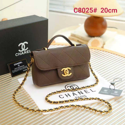 Chanel
100 dhs🇦🇪🇦🇪
with box
size 20cm

Zain26
♥️♥️♥️