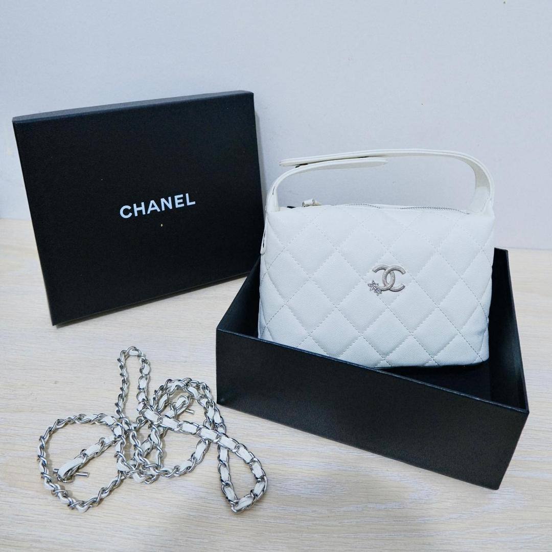 Dior - Chanel - Goyard

95 dhs✅

high quality 

With box
🎁🎁🎁

Zain26
♥️♥️♥️