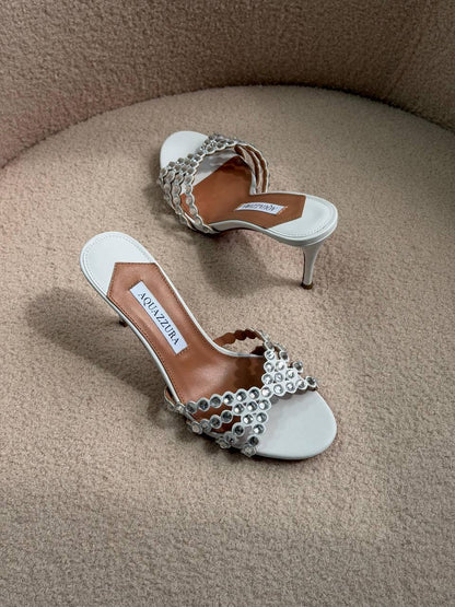 Aquazzura
𝑨𝑨𝑨 𝑸𝑼𝑨𝑳𝑰𝑻𝒀
𝑺𝑰𝒁𝑬 {36 𝒕𝒐 42}
𝑯𝑬𝑬𝑳 8.5 𝑪𝑴
490 dhs🇦🇪

Zain81
♥️♥️♥️