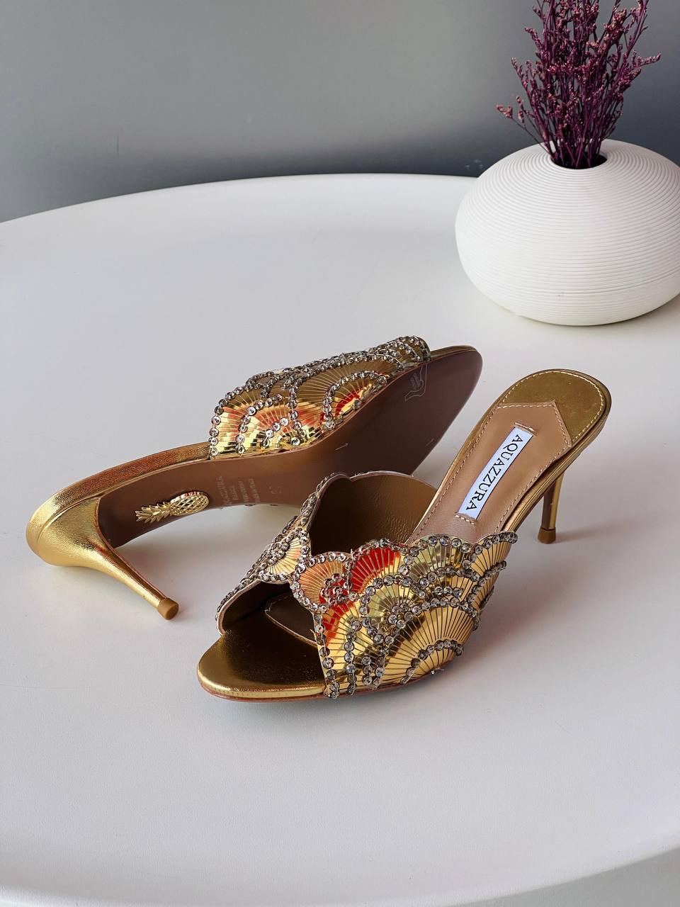 New aquzzura🌹
36_41
Super high quality 🌹
600 dhs🪙🖤

Zain176
♥️♥️♥️