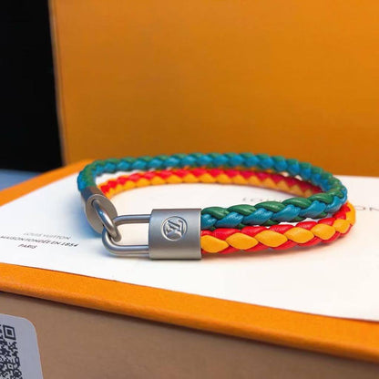 UNISEX BRACELET
MASTER💫✨
50 DHS✅
WITH BOX AND PAPER BAG🛍️🎁

Zain89
♥️♥️♥️