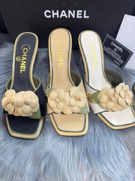 Chanel
QUALITY…master🤗
SIZE  ……… 36-42🥳
280 dhs✅

Zain119
♥️♥️♥️